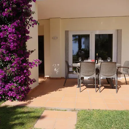 Spacious Apartment Near Porto De Mos Beach, Lagos. Exterior photo