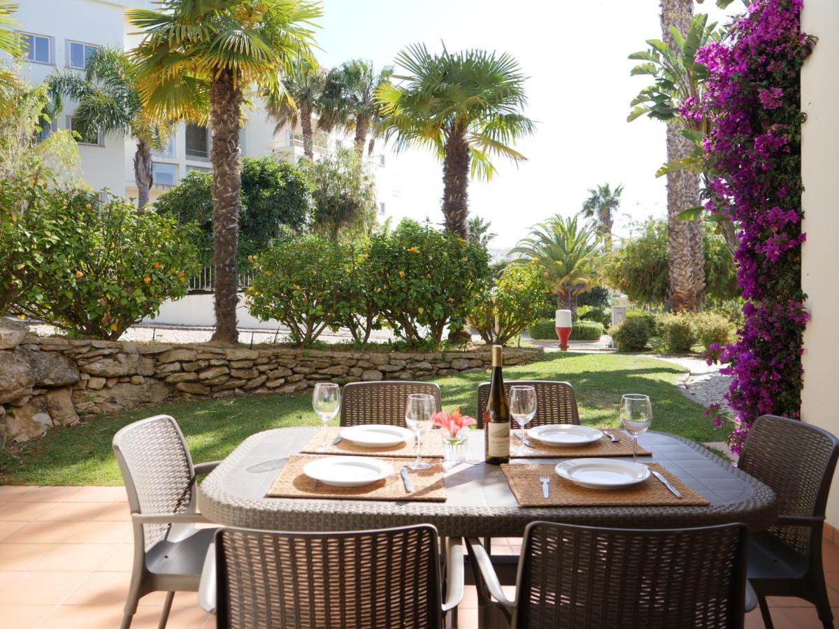Spacious Near Porto De Mos Beach, Lagos.