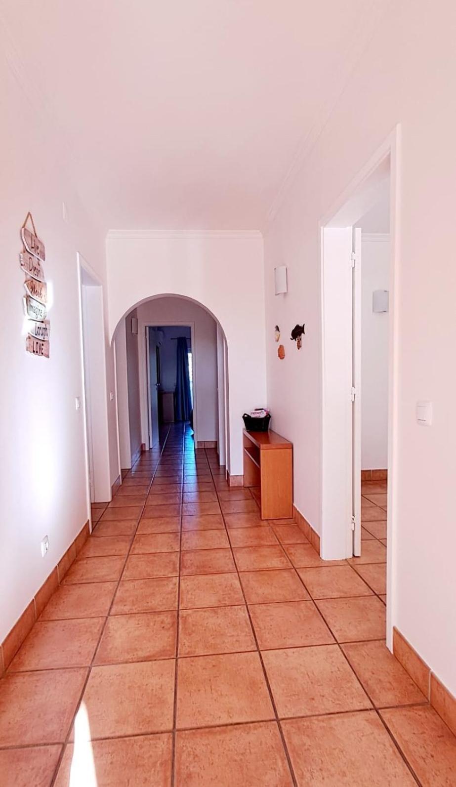Apartment Spacious Near Porto De Mos Beach, Lagos. *