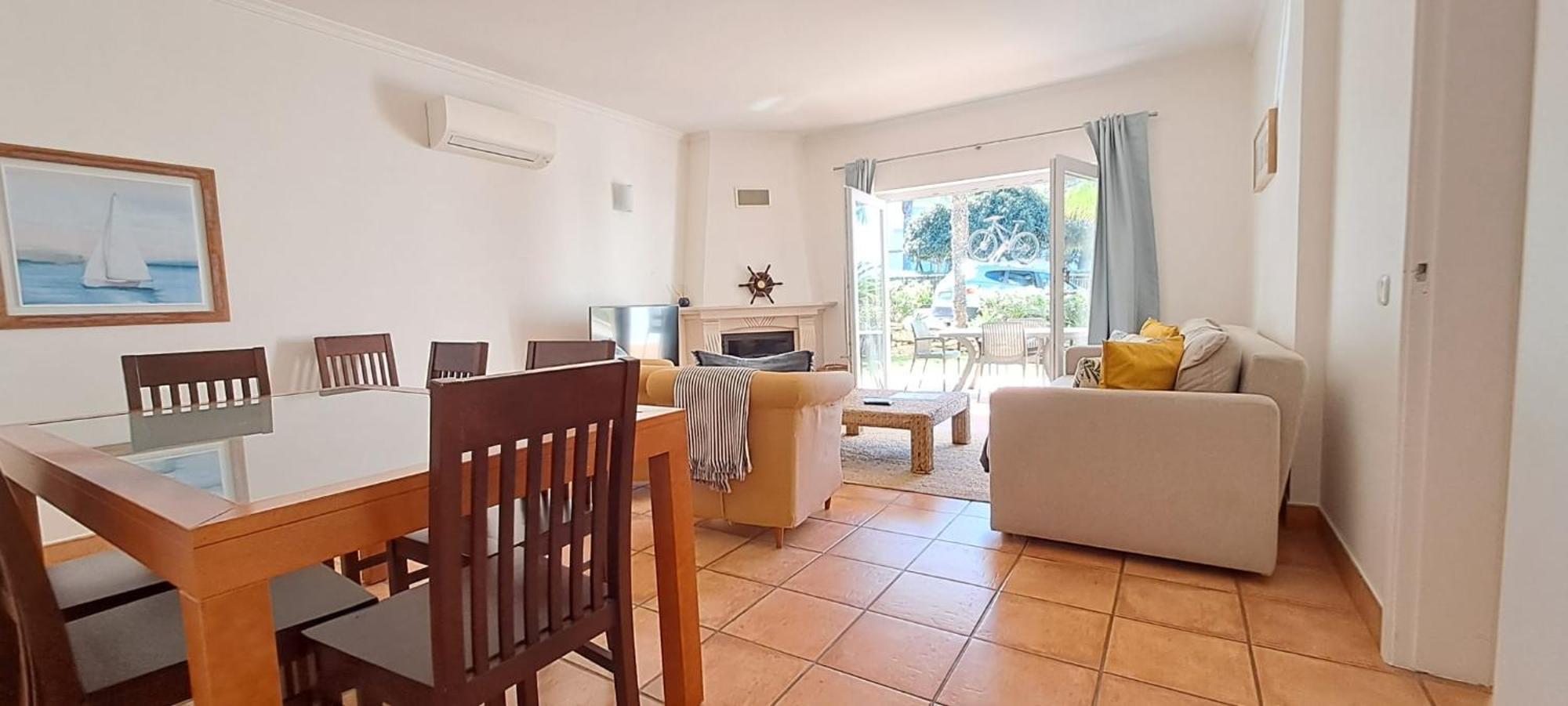 Spacious Near Porto De Mos Beach, Lagos. Apartment Lagos