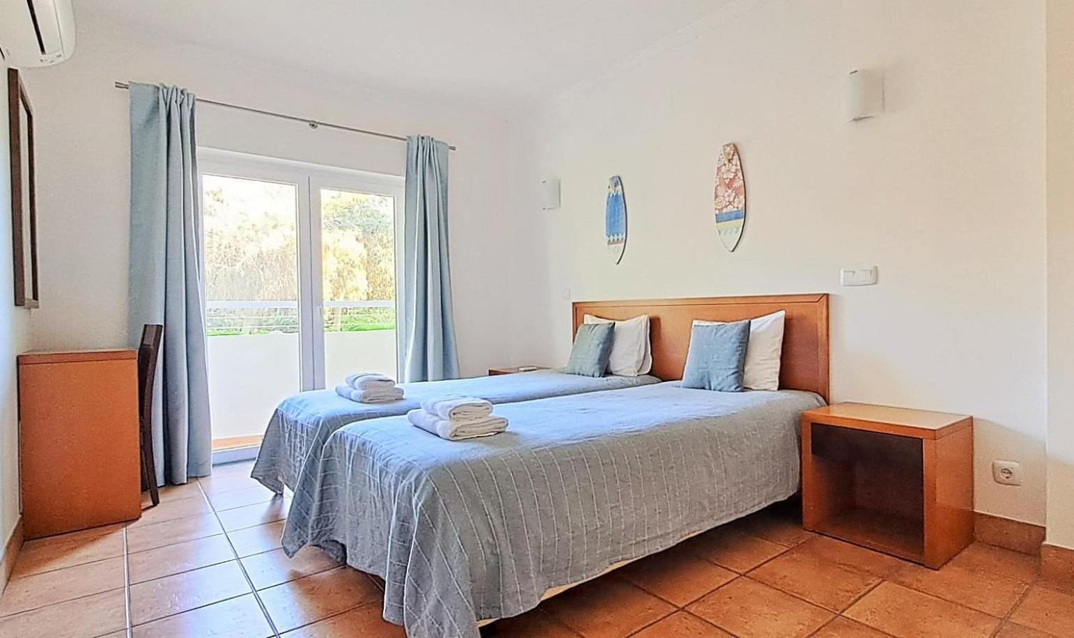 Spacious Near Porto De Mos Beach, Lagos. Lagos