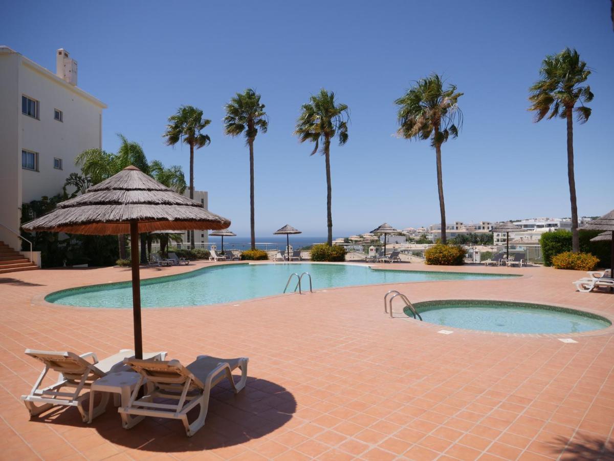 Appartement Spacious Near Porto De Mos Beach, Lagos. *